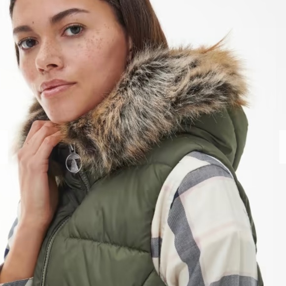 Barbour puffy vest NWOT - Picture 9 of 11